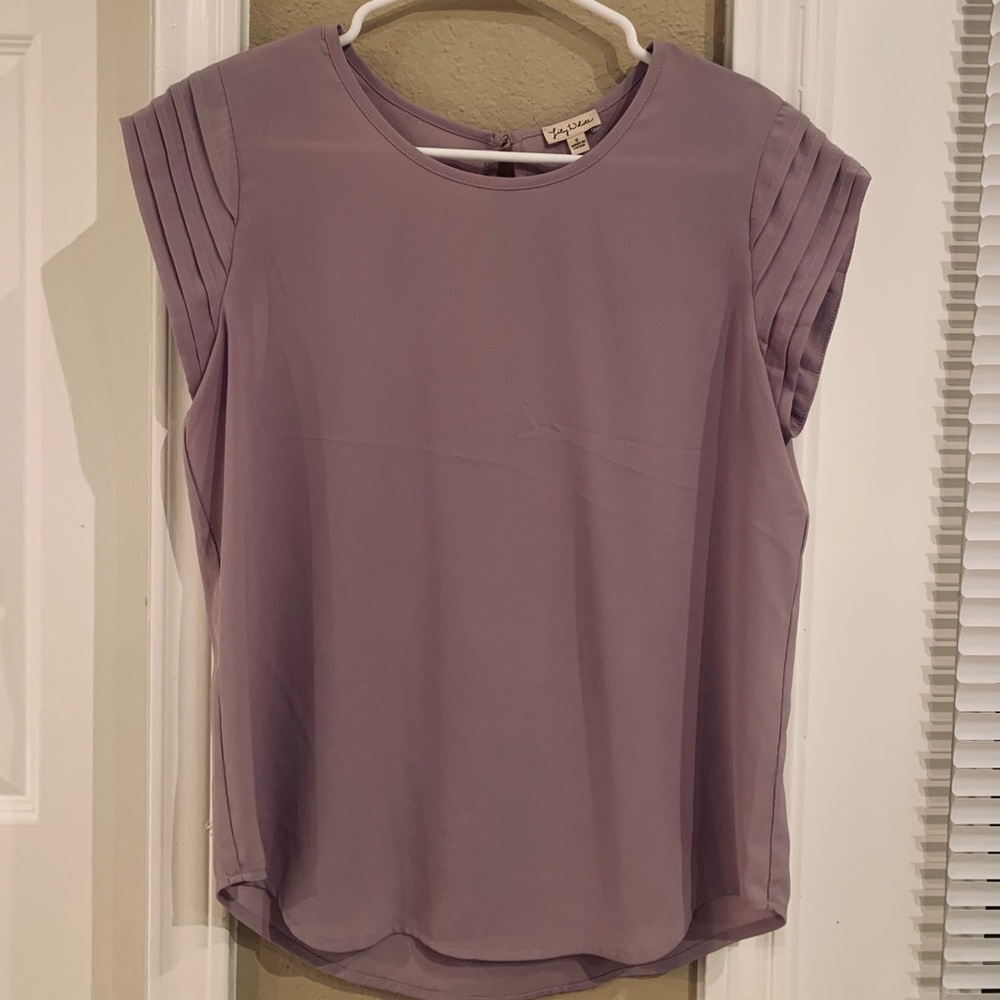 Short-sleeve Blouse